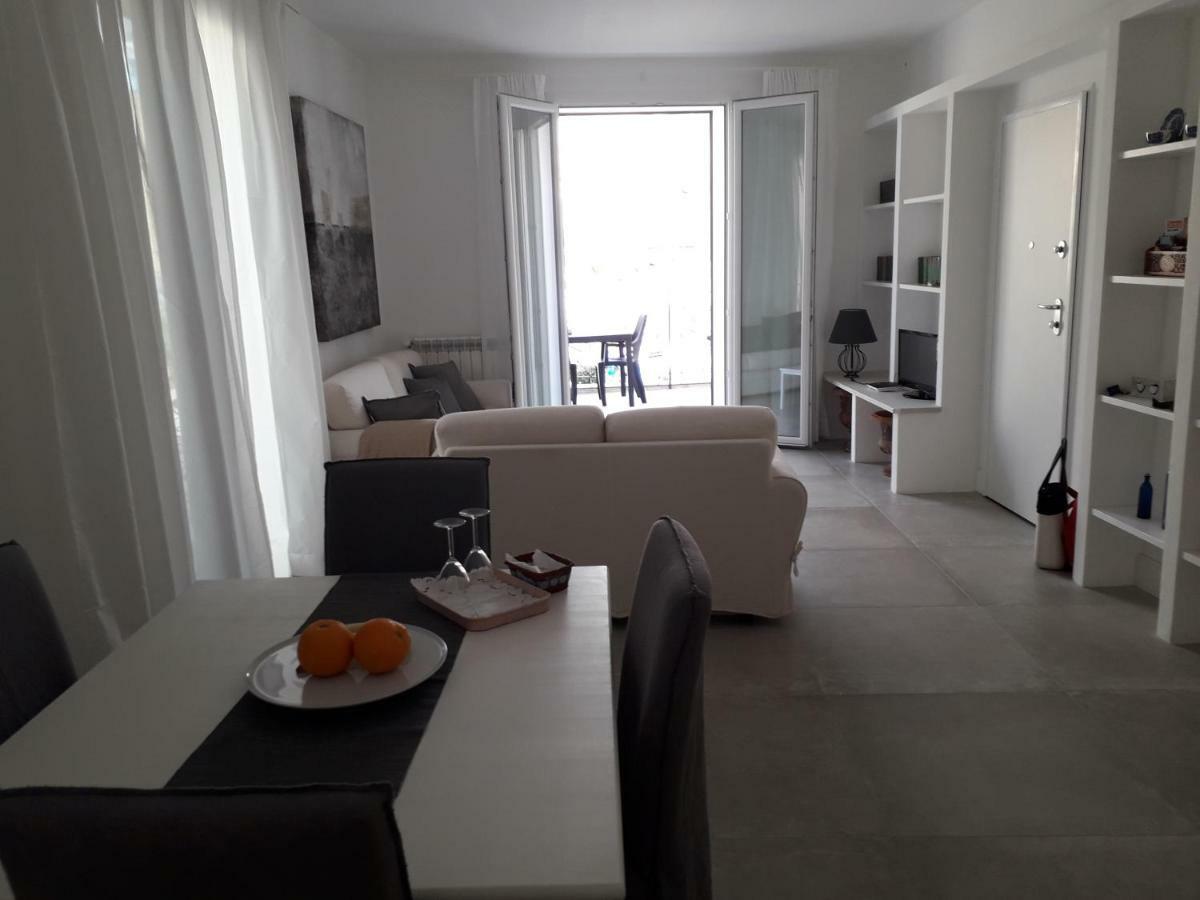 شقة Casa Madonia تيراسيني المظهر الخارجي الصورة